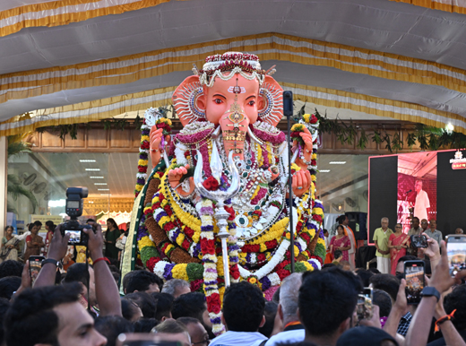 Christian delegation visits Sanghaniketan Ganeshotsav